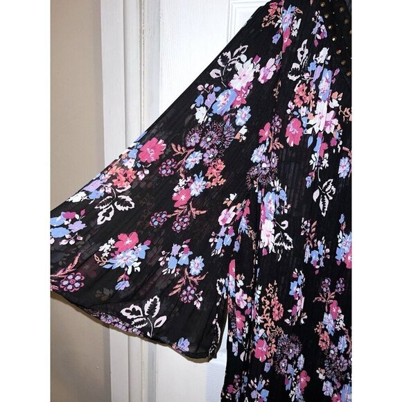 NWOT A WOMAN WITHIN Pleated Floral Beaded Neckline Blouse Plus Size 1X 22/24 - Picture 4 of 11